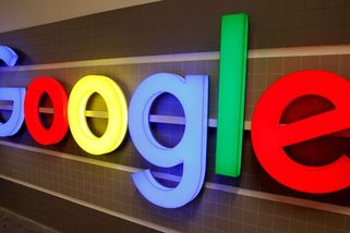 Google bude muset v EU otevřít služby konkurenci v AI, rozhodla EK